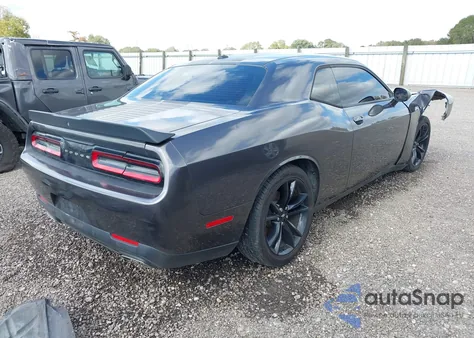2017 Dodge Challenger Sxt from USA, damaged, VIN 2C3CDZAG0HH522527